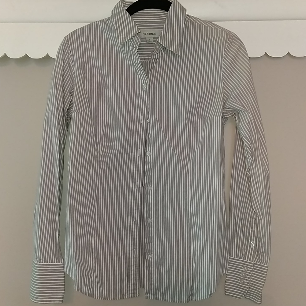 Merona woman's blouse, size small